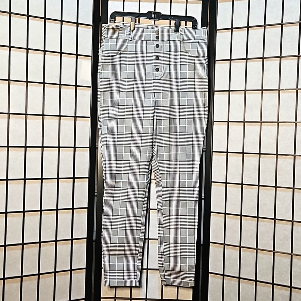 Black & White Plaid Pant